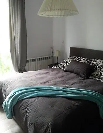 Apartament W Poblizu Lotniska Apartment